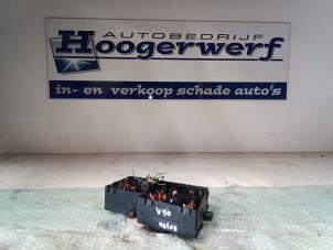 Usados Caja de fusibles Volvo V50 (MW) 2.4 20V Precio € 25,00 Norma de margen ofrecido por Autobedrijf Hoogerwerf