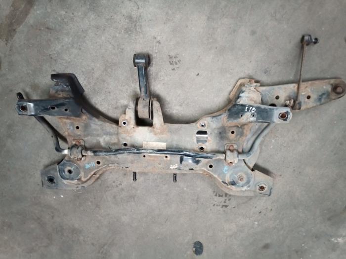 Begagnade Underram Hyundai i10 (F5) 1.0i 12V Pris € 70,00 Marginaltabell erbjuds av Autobedrijf Hoogerwerf