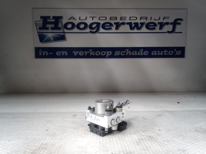 Begagnade ABS-pump Daihatsu Cuore (L251/271/276) 1.0 12V DVVT Pris € 20,00 Marginaltabell erbjuds av Autobedrijf Hoogerwerf