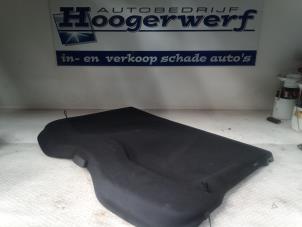 Usagé Plage arrière Volvo V40 (MV) 2.0 T3 16V Prix € 70,00 Règlement à la marge proposé par Autobedrijf Hoogerwerf