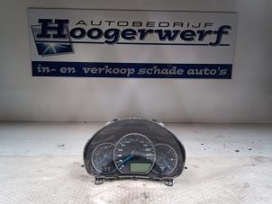Usagé Compteur kilométrique KM Toyota Yaris III (P13) 1.5 16V Hybrid Prix € 50,00 Règlement à la marge proposé par Autobedrijf Hoogerwerf
