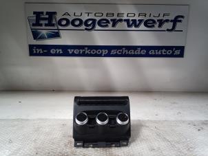 Used Heater control panel Renault Clio V (RJAB) 1.0 TCe 100 12V Price € 80,00 Margin scheme offered by Autobedrijf Hoogerwerf