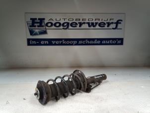 Usagé Barre amortisseur avant gauche Volkswagen Polo IV (9N1/2/3) 1.9 TDI 100 Prix € 25,00 Règlement à la marge proposé par Autobedrijf Hoogerwerf