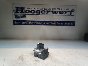 Usados Bomba ABS Ford Focus 2 2.0 16V Precio € 30,00 Norma de margen ofrecido por Autobedrijf Hoogerwerf