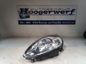 Used Headlight, left Fiat Punto Evo (199) 1.2 Euro 4 Price € 75,00 Margin scheme offered by Autobedrijf Hoogerwerf