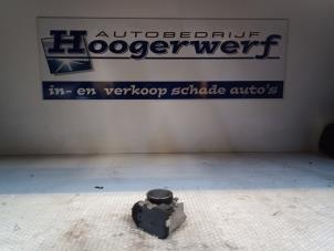 Usagé Boîtier accélérateur Peugeot 307 (3A/C/D) 1.6 16V Prix € 20,00 Règlement à la marge proposé par Autobedrijf Hoogerwerf
