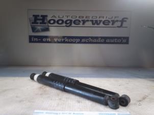 Used Shock absorber kit Renault Clio IV (5R) 0.9 Energy TCE 90 12V Price € 35,00 Margin scheme offered by Autobedrijf Hoogerwerf