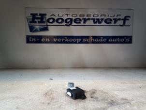 Używane Modul centralnego zamka Toyota Aygo (B10) 1.0 12V VVT-i Cena € 10,00 Procedura marży oferowane przez Autobedrijf Hoogerwerf