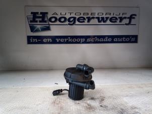 Używane Pompa gazów spalinowych Volkswagen Golf IV (1J1) 1.6 16V Cena € 30,00 Procedura marży oferowane przez Autobedrijf Hoogerwerf