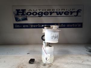 Usados Bomba eléctrica de combustible Toyota Aygo (B10) 1.0 12V VVT-i Precio € 40,00 Norma de margen ofrecido por Autobedrijf Hoogerwerf