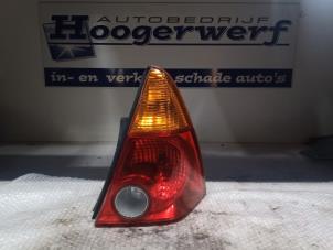 Usados Luz trasera derecha Daihatsu YRV (M2) 1.0 12V DVVT STi Precio € 20,00 Norma de margen ofrecido por Autobedrijf Hoogerwerf