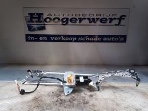 Usagé Moteur + mécanisme d'essuie glace Mercedes C (W203) 1.8 C-180K 16V Prix € 15,00 Règlement à la marge proposé par Autobedrijf Hoogerwerf