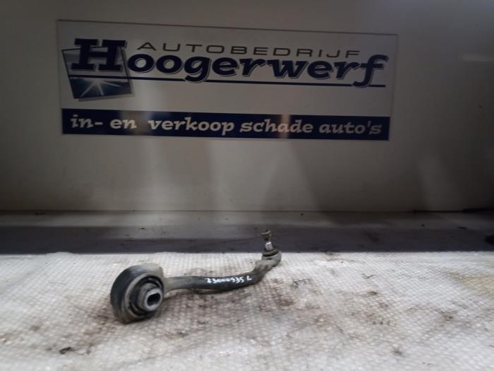 Begagnade Främre gaffelben, vänster Mercedes C Sportcoupé (C203) 1.8 C-180K 16V Pris € 25,00 Marginaltabell erbjuds av Autobedrijf Hoogerwerf