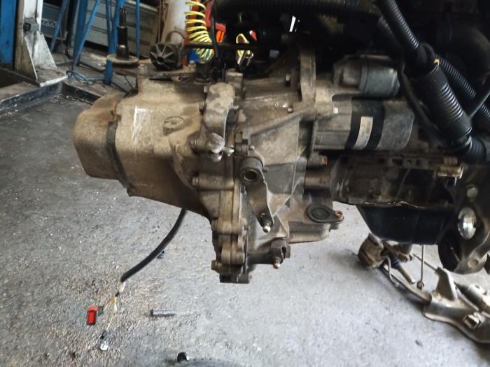 Gebrauchte Getriebe Peugeot 206 (2A/C/H/J/S) 1.4 XR,XS,XT,Gentry Preis € 200,00 Margenregelung angeboten von Autobedrijf Hoogerwerf