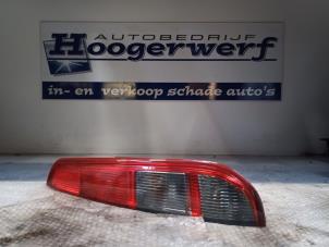 Usados Luz trasera derecha Ford Focus 2 Wagon 1.8 16V Precio € 15,00 Norma de margen ofrecido por Autobedrijf Hoogerwerf