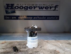 Usagé Pompe à carburant Peugeot 308 (4A/C) 1.6 VTI 16V Prix € 25,00 Règlement à la marge proposé par Autobedrijf Hoogerwerf
