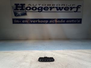 Usados Interruptor de luz Fiat 500e (332) 42 kWh Precio € 100,00 Norma de margen ofrecido por Autobedrijf Hoogerwerf