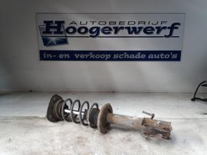 Usagé Barre amortisseur avant gauche Mitsubishi Colt (Z2/Z3) 1.3 16V Prix € 25,00 Règlement à la marge proposé par Autobedrijf Hoogerwerf