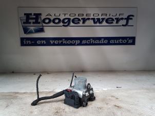 Usagé Pompe ABS Volkswagen Up! (121) 1.0 12V 60 Prix € 49,00 Règlement à la marge proposé par Autobedrijf Hoogerwerf