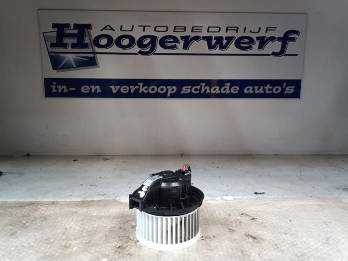 Ventilateur chauffage d'un Volkswagen Up! (121) 1.0 12V 60 2019