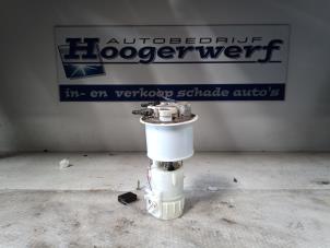 Używane Elektryczna pompa paliwa Peugeot 107 1.0 12V Cena € 40,00 Procedura marży oferowane przez Autobedrijf Hoogerwerf