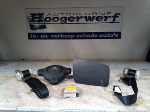 Usagé Kit + module airbag Citroen C1 1.0 12V Prix € 150,00 Règlement à la marge proposé par Autobedrijf Hoogerwerf
