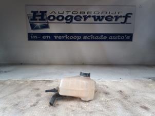 Usagé Réservoir d'expansion Ford Fiesta 6 (JA8) 1.0 EcoBoost 12V 100 Prix € 20,00 Règlement à la marge proposé par Autobedrijf Hoogerwerf