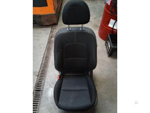 Used Seat, left Kia Picanto (JA) 1.0 DPi 12V Price € 110,00 Margin scheme offered by Autobedrijf Hoogerwerf