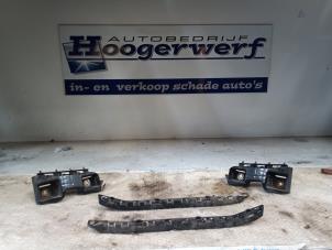 Used Rear bumper bracket central Mercedes C Estate (S204) 2.2 C-200 CDI 16V . Price € 50,00 Margin scheme offered by Autobedrijf Hoogerwerf
