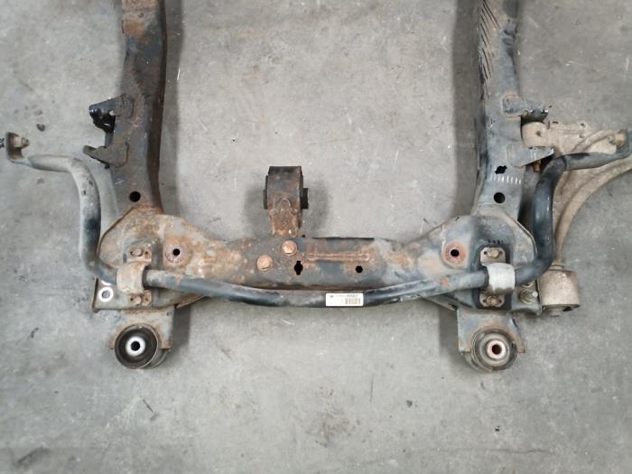 Subframe from a Opel Astra J (PC6/PD6/PE6/PF6) 1.6 Turbo 16V 2011