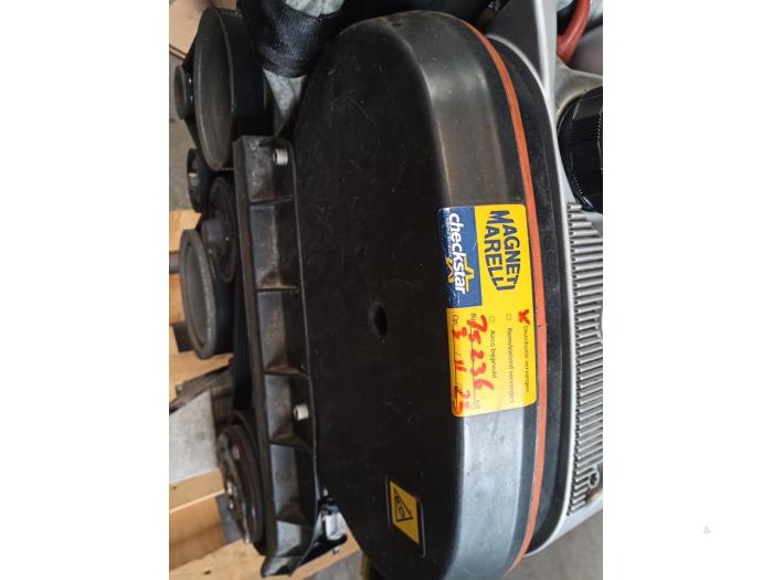 Engine from a Alfa Romeo 147 (937) 1.6 Twin Spark 16V 2006