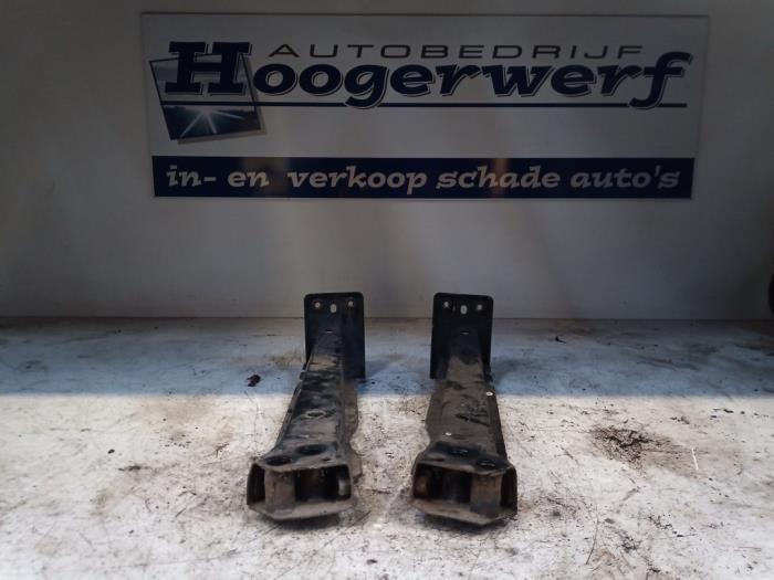 Usados Subchasis Ford Ka I 1.3i Precio € 60,00 Norma de margen ofrecido por Autobedrijf Hoogerwerf