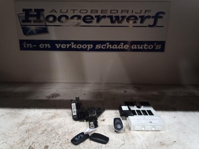 Używane Stacyjka + Kluczyk BMW M1 (F20) M140i xDrive 3.0 24V Cena € 500,00 Procedura marży oferowane przez Autobedrijf Hoogerwerf