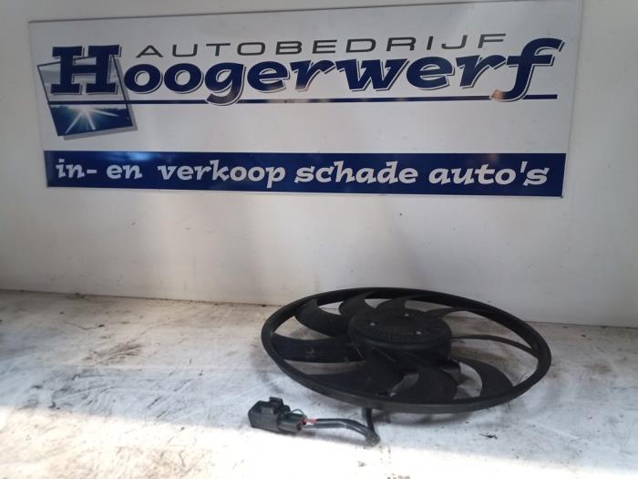 Używane Wentylator BMW M1 (F20) M140i xDrive 3.0 24V Cena € 50,00 Procedura marży oferowane przez Autobedrijf Hoogerwerf
