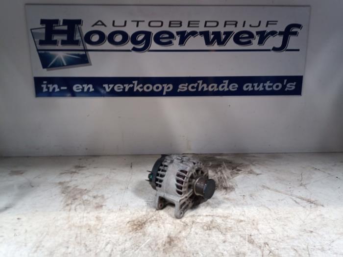 Begagnade Dynamo Renault Captur I (2R) 1.2 TCE 16V EDC Pris € 40,00 Marginaltabell erbjuds av Autobedrijf Hoogerwerf