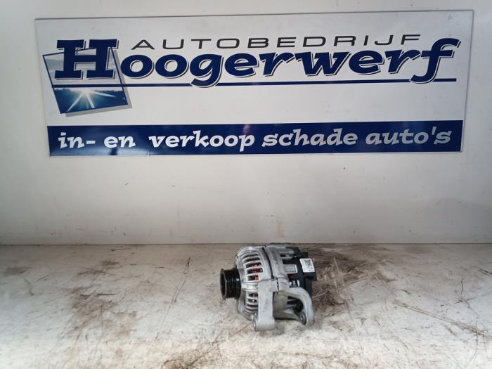 Begagnade Dynamo Opel Corsa C (F08/68) 1.0 12V Twin Port Pris € 20,00 Marginaltabell erbjuds av Autobedrijf Hoogerwerf