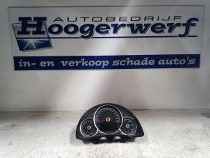 Usagé Compteur kilométrique KM Volkswagen Up! (121) 1.0 12V 60 Prix € 125,00 Règlement à la marge proposé par Autobedrijf Hoogerwerf