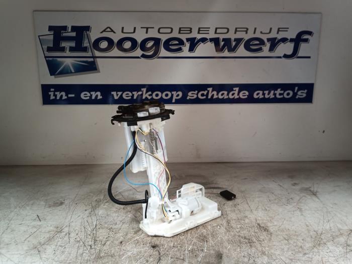 Gebrauchte Kraftstoffpumpe Elektrisch Toyota Yaris IV (P21/PA1/PH1) 1.5 12V Hybrid 115 Preis € 80,00 Margenregelung angeboten von Autobedrijf Hoogerwerf