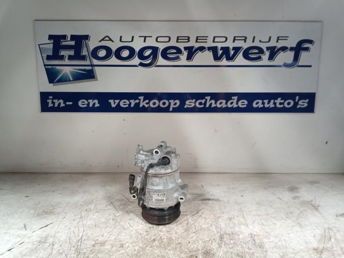 Usagé Pompe clim Renault Megane IV (RFBB) 1.6 GT Energy TCe 205 EDC Prix € 90,00 Règlement à la marge proposé par Autobedrijf Hoogerwerf