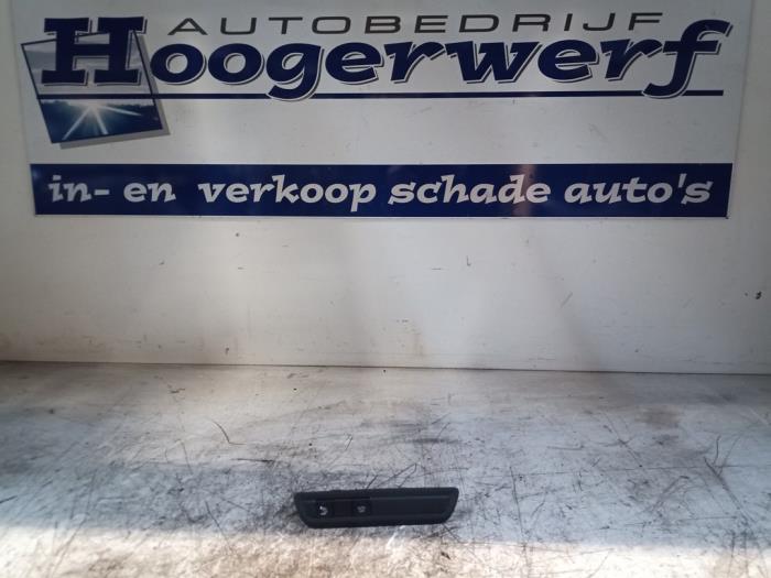 Używane Przelacznik Peugeot 208 I (CA/CC/CK/CL) 1.2 Vti 12V PureTech Cena € 20,00 Procedura marży oferowane przez Autobedrijf Hoogerwerf