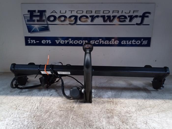Begagnade Dragkrok Citroen C3 Aircross I (2C/2R) 1.2 e-THP PureTech 110 Pris € 150,00 Marginaltabell erbjuds av Autobedrijf Hoogerwerf