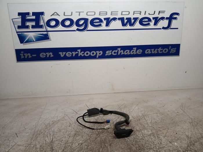 Used Computer, miscellaneous Volkswagen Up! (121) 1.0 12V 60 Price € 40,00 Margin scheme offered by Autobedrijf Hoogerwerf
