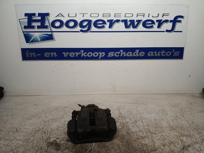 Gebrauchte Bremszange links vorne Mercedes CLK (R209) 3.5 350 V6 18V Preis € 25,00 Margenregelung angeboten von Autobedrijf Hoogerwerf