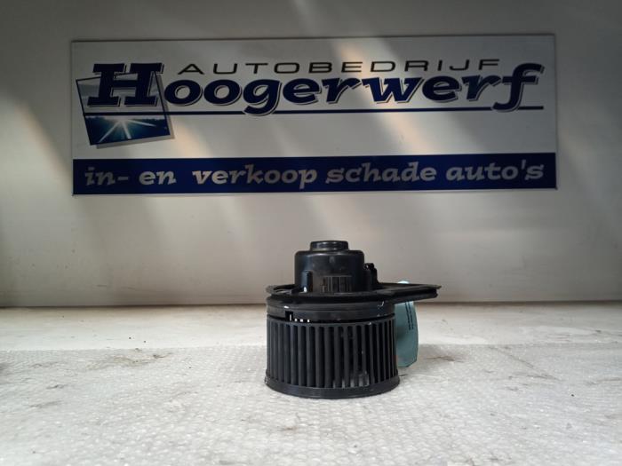 Silnik wentylatora nagrzewnicy z Volkswagen Golf IV Variant (1J5) 1.9 TDI 110 2000