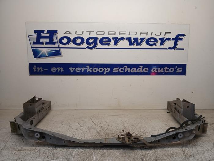Używane Panel przedni Peugeot 107 1.0 12V Cena € 50,00 Procedura marży oferowane przez Autobedrijf Hoogerwerf