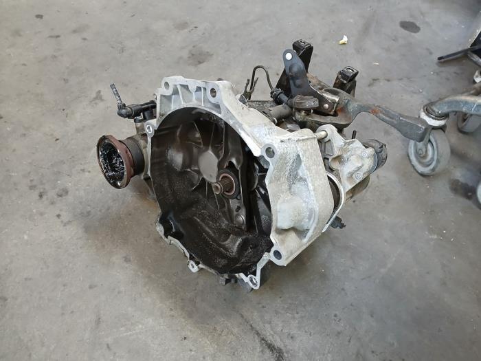 Gebrauchte Getriebe Volkswagen Polo IV (9N1/2/3) 1.4 16V 75 Preis € 150,00 Margenregelung angeboten von Autobedrijf Hoogerwerf