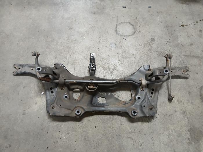 Used Subframe Volkswagen Golf VII (AUA) 1.2 TSI 16V Price € 120,00 Margin scheme offered by Autobedrijf Hoogerwerf