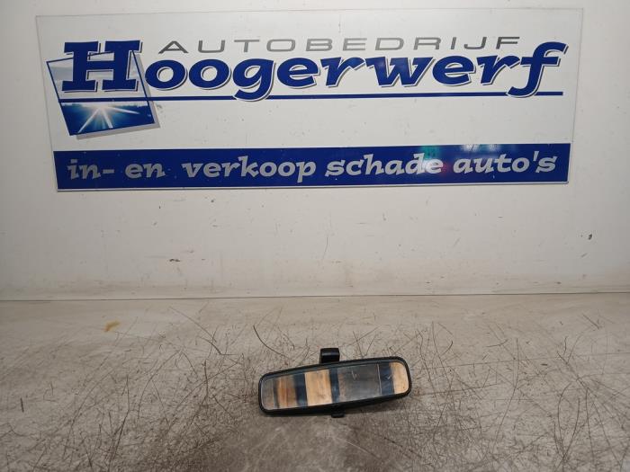 Używane Lusterko wewnetrzne Peugeot 107 1.0 12V Cena € 25,00 Procedura marży oferowane przez Autobedrijf Hoogerwerf