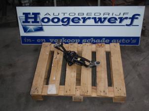 Gebrauchte Scheibenwischermotor + Mechanik Hyundai i10 (F5) 1.1i 12V Preis € 50,00 Margenregelung angeboten von Autobedrijf Hoogerwerf