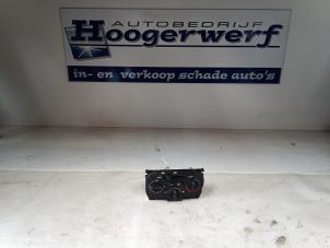 Używane Panel sterowania nagrzewnicy Peugeot 206 Cena € 40,00 Procedura marży oferowane przez Autobedrijf Hoogerwerf